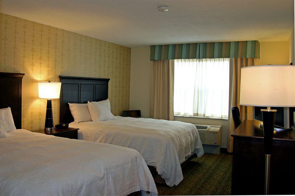 Hampton Inn Dover Bagian luar foto