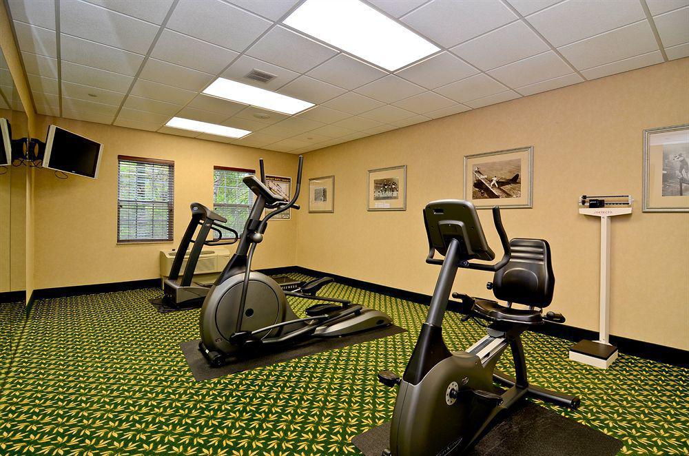 Hampton Inn Dover Bagian luar foto