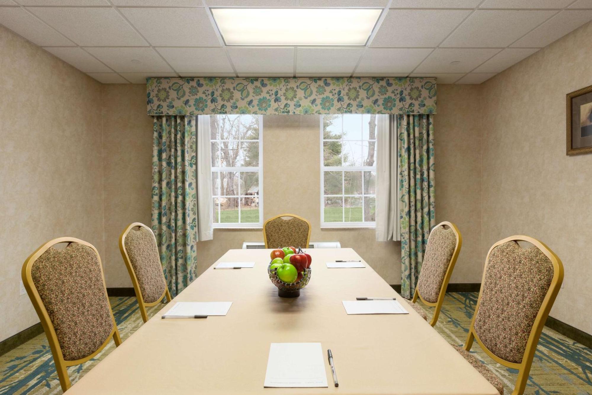 Hampton Inn Dover Bagian luar foto