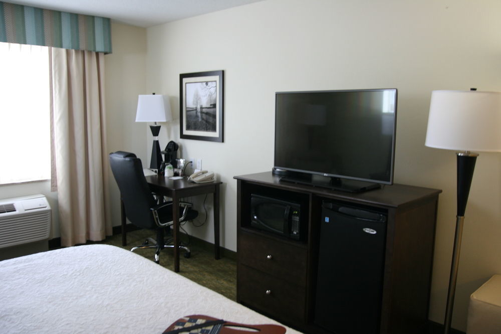 Hampton Inn Dover Bagian luar foto